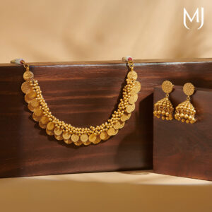 Antique necklace set