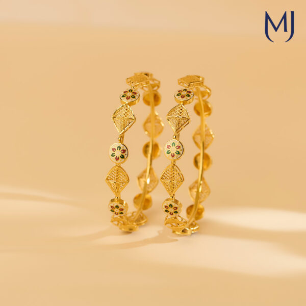 Gold handmade bangle