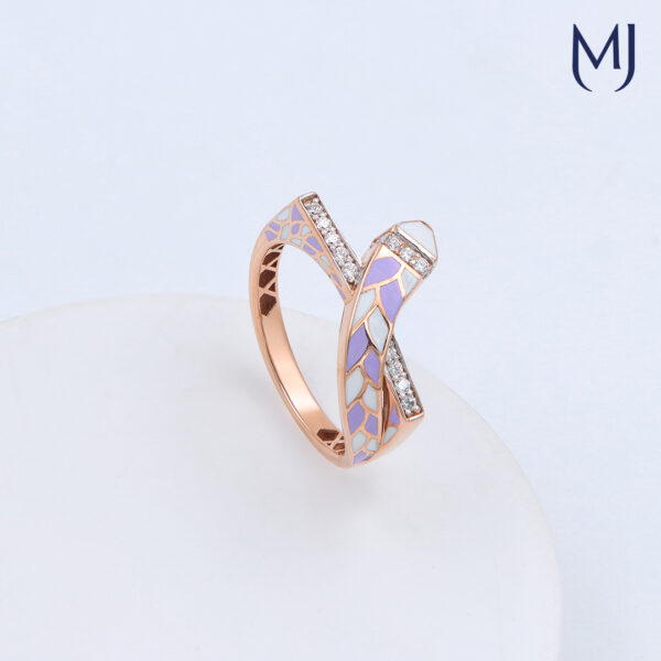 Light weight gold ring