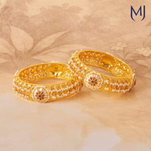 Gold bangle