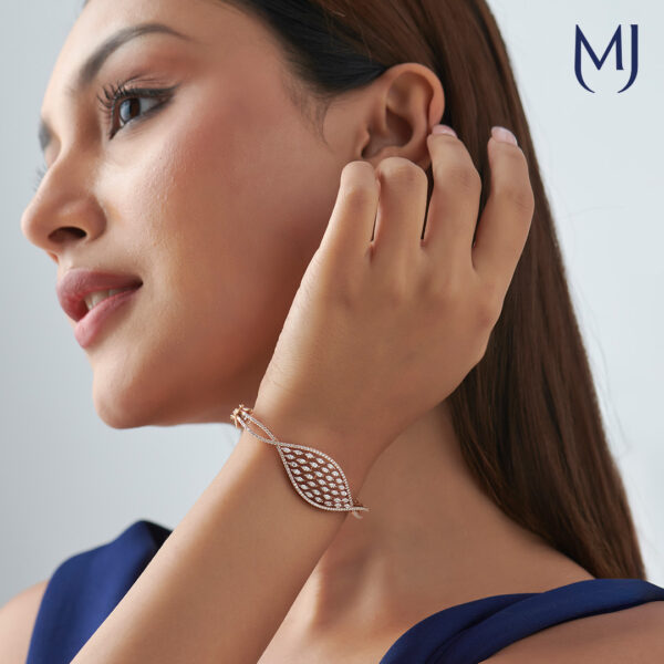 Light weight real diamond bracelet