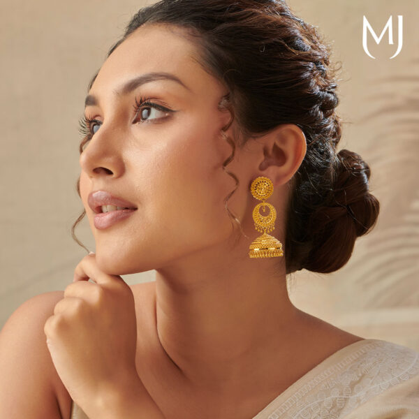 Light weight gold earrings