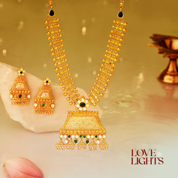 Antique Detailed Gold Necklace Set design