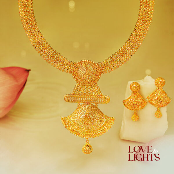 CLassic Gold pattern design Necklace Set