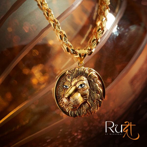 Light weight gold pendant