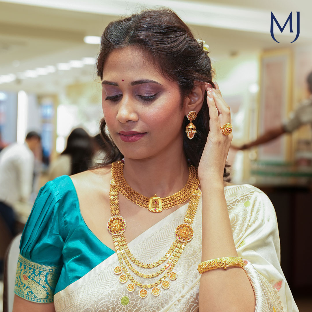 Manubhai jewellers | the grand launch of the utsavi collection!