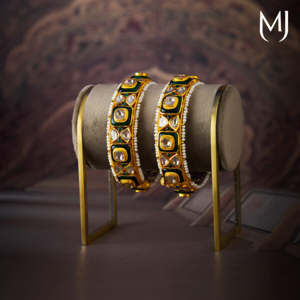 18 kt vaidehi polki bangles