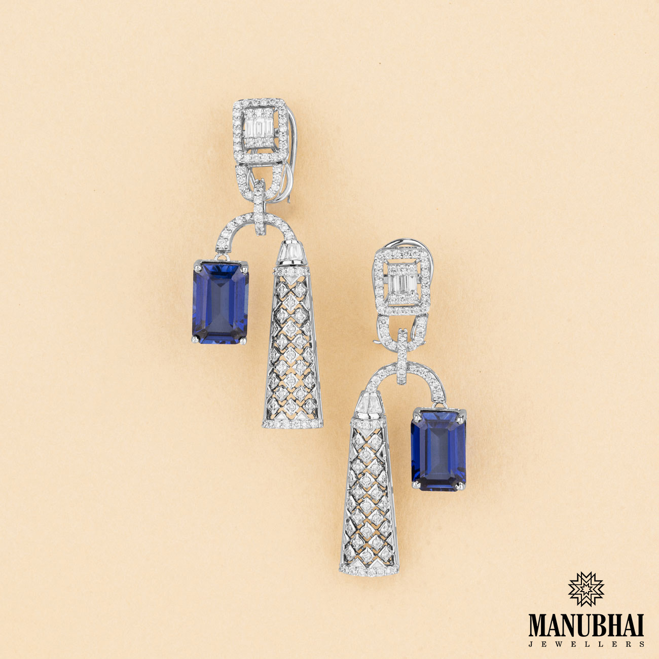 Midnight Cascade Diamond Earring (14KT)