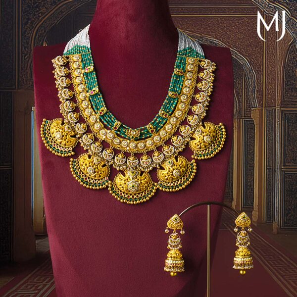 22 kt aavartan heritage necklace set