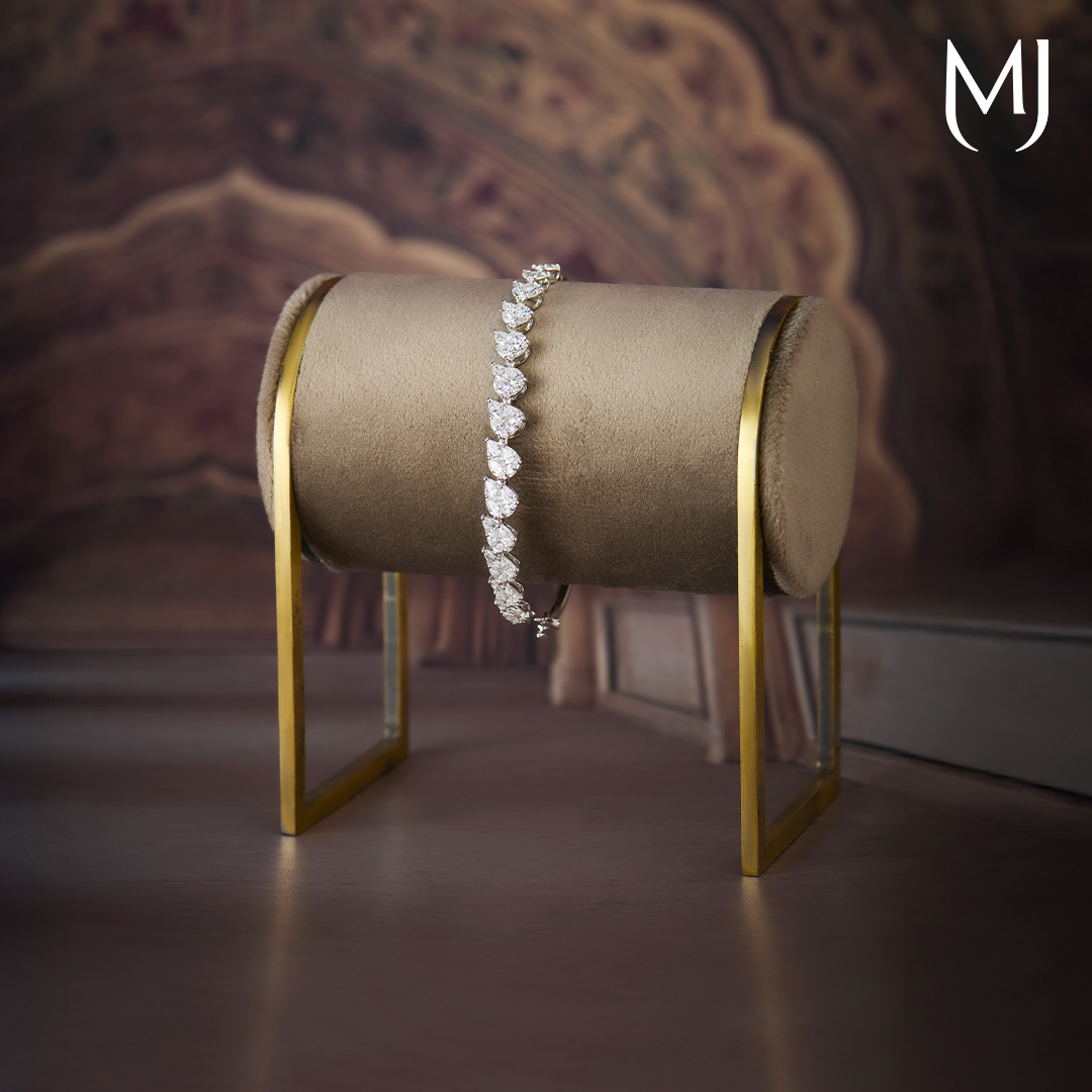 14 kt vayra diamond bracelet