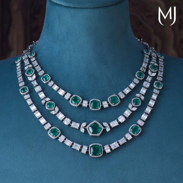 18kt lumora diamond necklace set