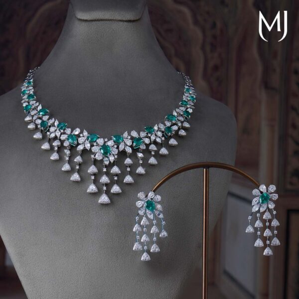 18 kt regalis diamond necklace set