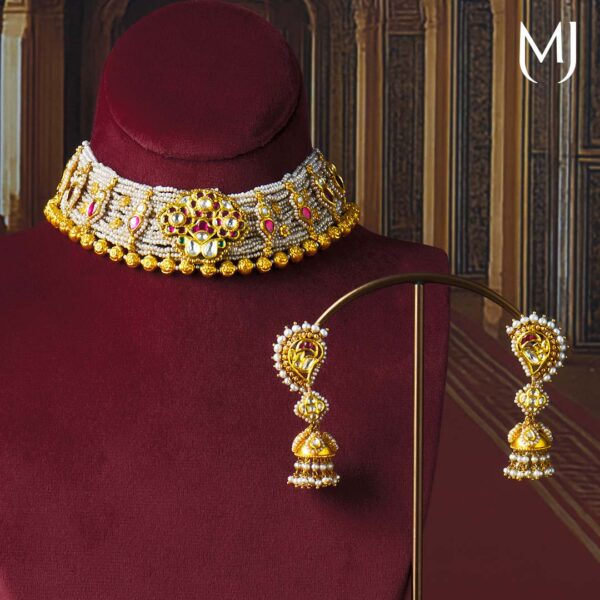 Antique necklace set