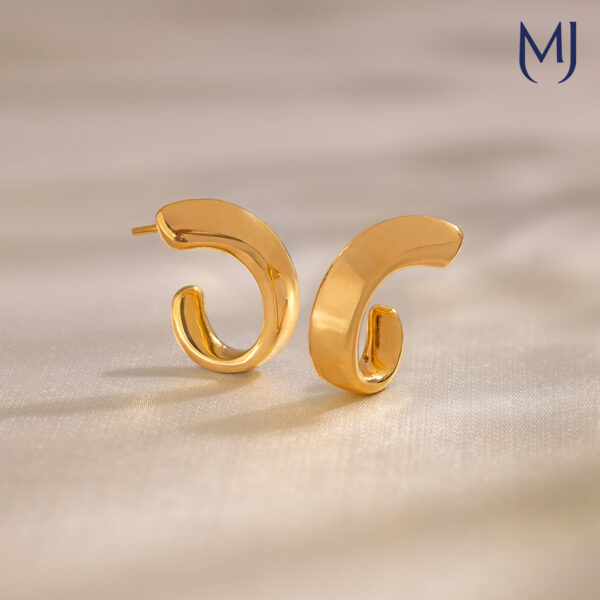 Light weight gold earrings