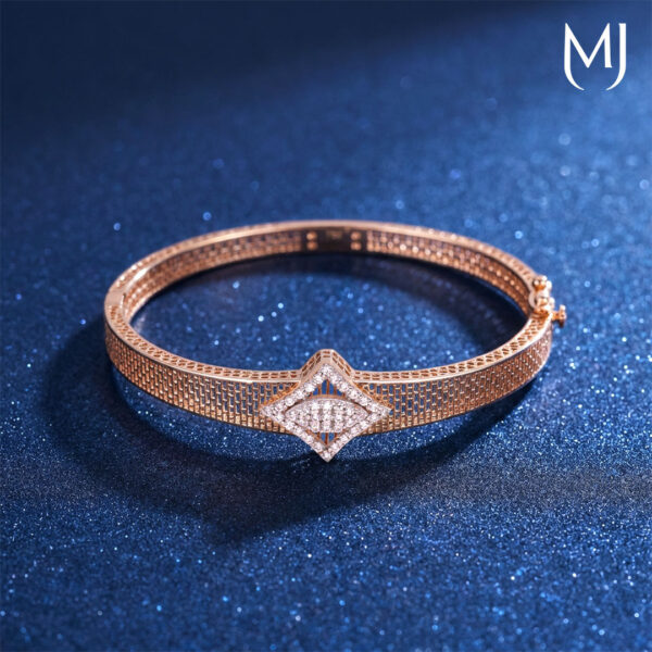 Light weight gold bracelet