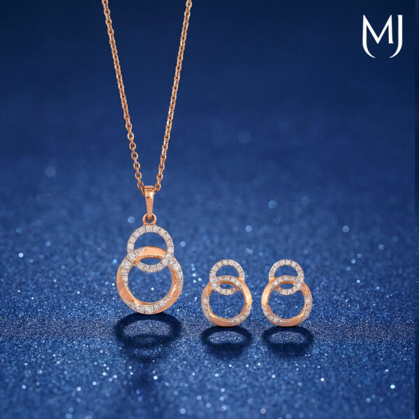 Real diamond pendant set