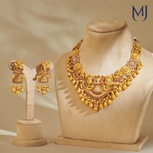 Antique necklace set