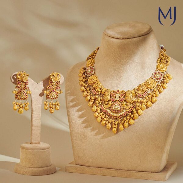 Antique necklace set