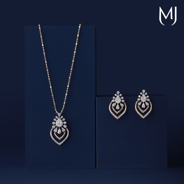 Real diamond pendant set