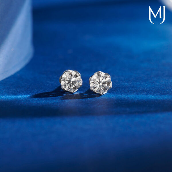 Solitaire earrings