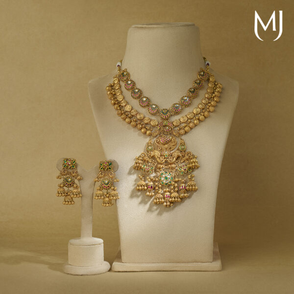 Antique necklace set