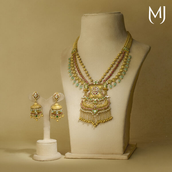 Antique necklace set