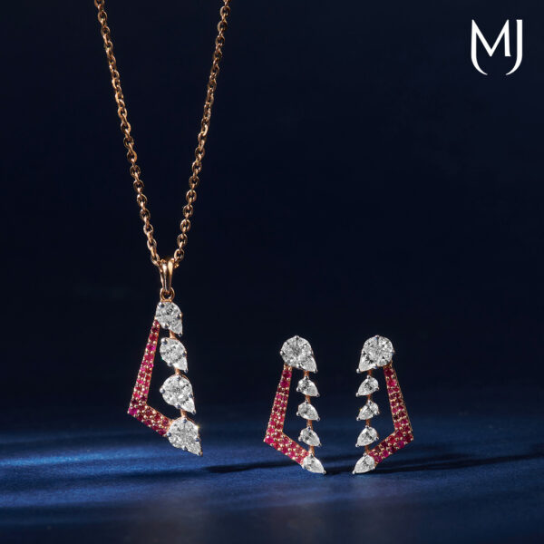 Real diamond pendant set