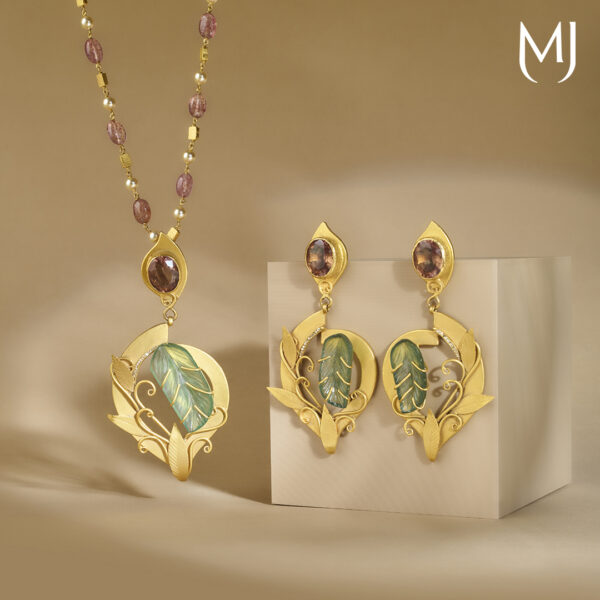 Antique pendant set