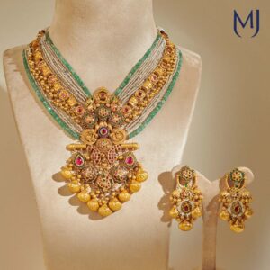 Antique necklace set