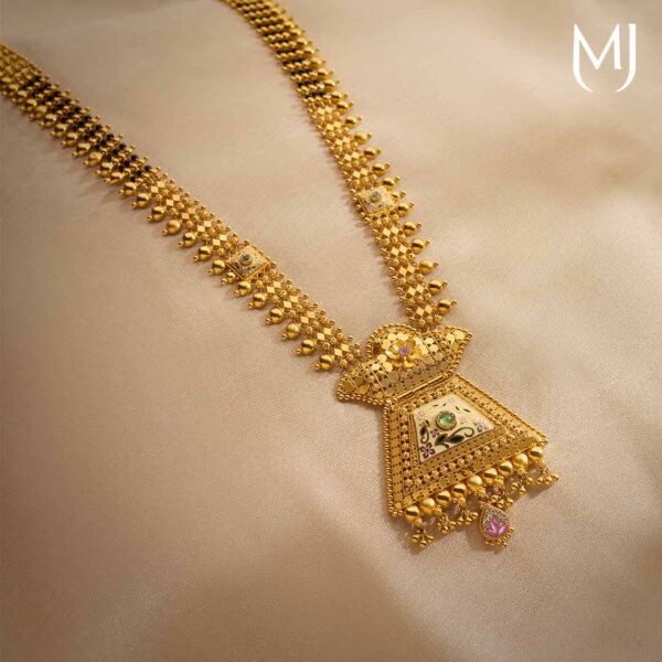 Gold mangalsutra