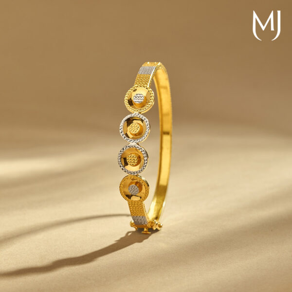Gold bracelet