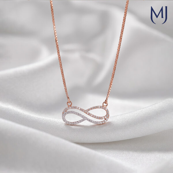 Light weight gold pendant