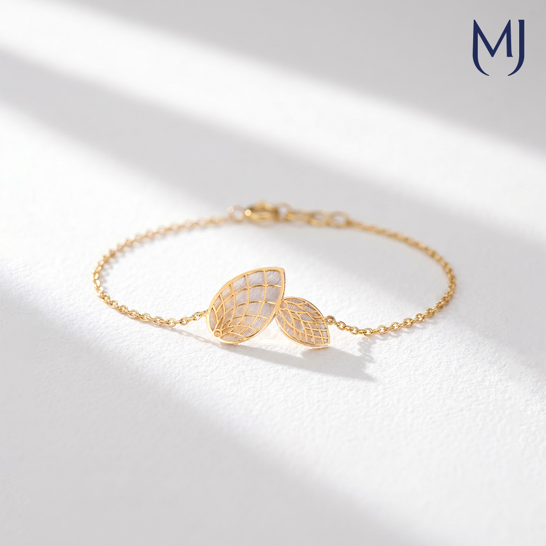 Light weight gold bracelet