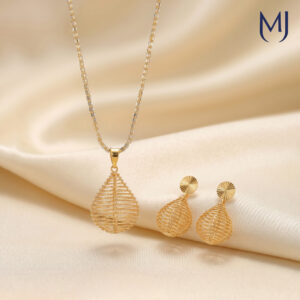 Gold Pendant Set