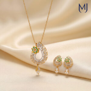Gold Pendant Set