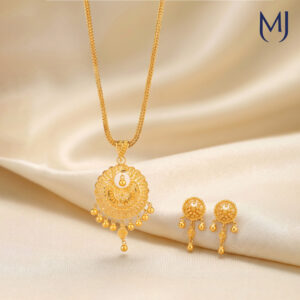 Gold Pendant Set