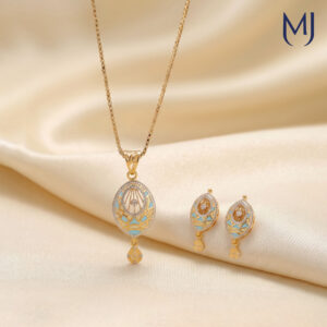Gold Pendant Set