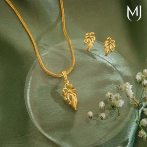 Gold Pendant Set