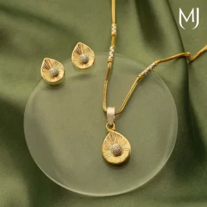 Gold Pendant Set